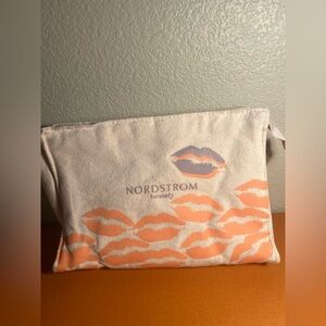 Nordstrom Beauty Cream and Orange canvas makeup Bag🎀🎀🎀🎀🎀🎀🎀🎀